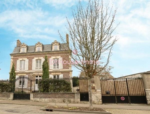 Maison à vendre 11 pièces de 300 m²