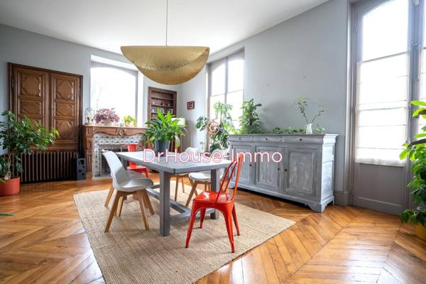 Maison à vendre 11 pièces de 300 m²