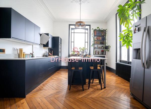 Maison à vendre 11 pièces de 300 m²