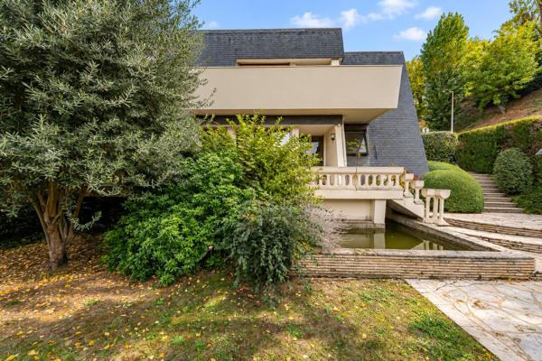 Maison familiale avec jardin et dépendance – Le Pecq
