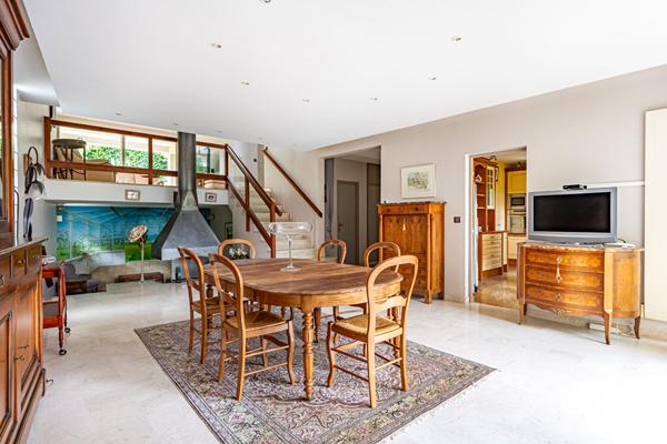 Maison familiale avec jardin et dépendance – Le Pecq