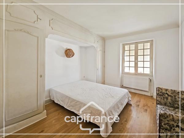 Maison 200m² au coeur de Castelculier avec terrasse couverte, 4 chambres, garage