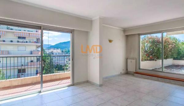 Nice Cimiez - Appartement de 4 Pieces Dernier étage - Terrasse 380m2
