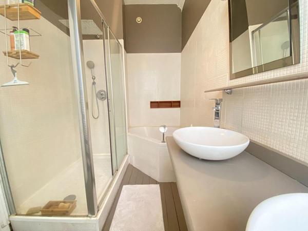 Maison Hyper centre, 3 chambres et cour végétalisée