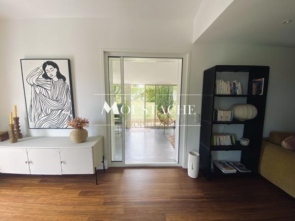 VILLA A LA RÉNOVATION CONTEMPORAINE HAUT DE GAMME - 200 M LAC & 1 KM PLAGE -