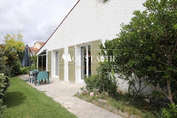 VILLA A LA RÉNOVATION CONTEMPORAINE HAUT DE GAMME - 200 M LAC & 1 KM PLAGE -