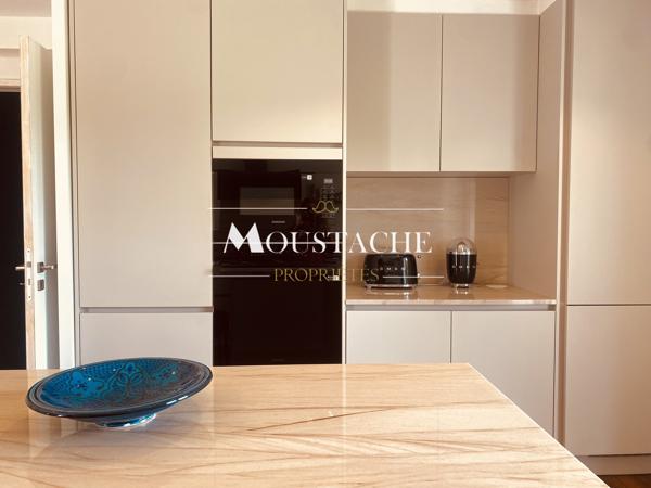 VILLA A LA RÉNOVATION CONTEMPORAINE HAUT DE GAMME - 200 M LAC & 1 KM PLAGE -