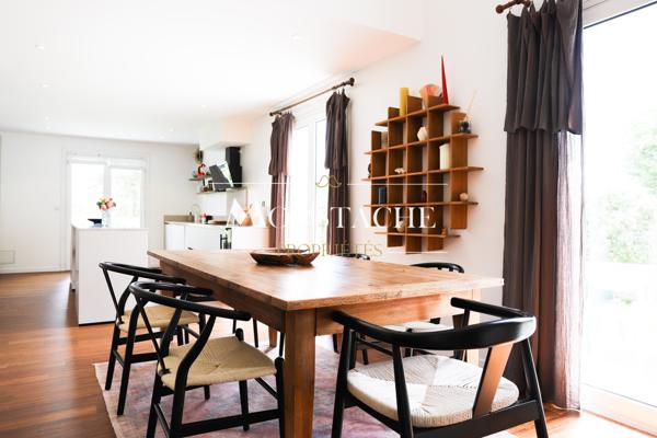 VILLA A LA RÉNOVATION CONTEMPORAINE HAUT DE GAMME - 200 M LAC & 1 KM PLAGE -