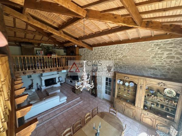 Propriete 9 pièce(s) 4 chambre(s) 309 m²