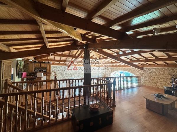 Propriete 9 pièce(s) 4 chambre(s) 309 m²