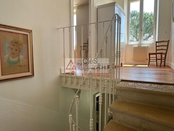 Propriete 9 pièce(s) 4 chambre(s) 309 m²