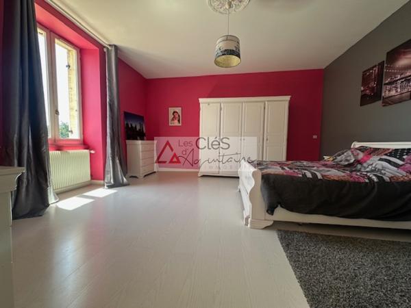 Propriete 9 pièce(s) 4 chambre(s) 309 m²