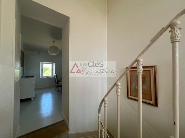 Propriete 9 pièce(s) 4 chambre(s) 309 m²