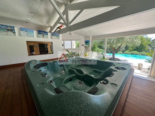 Propriete 9 pièce(s) 4 chambre(s) 309 m²