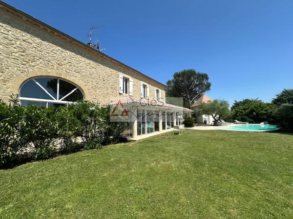 Propriete 9 pièce(s) 4 chambre(s) 309 m²