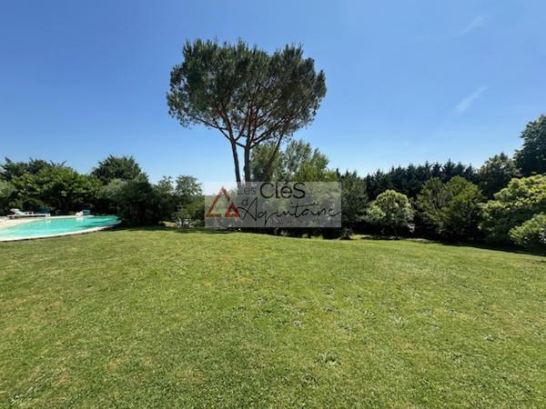 Propriete 9 pièce(s) 4 chambre(s) 309 m²