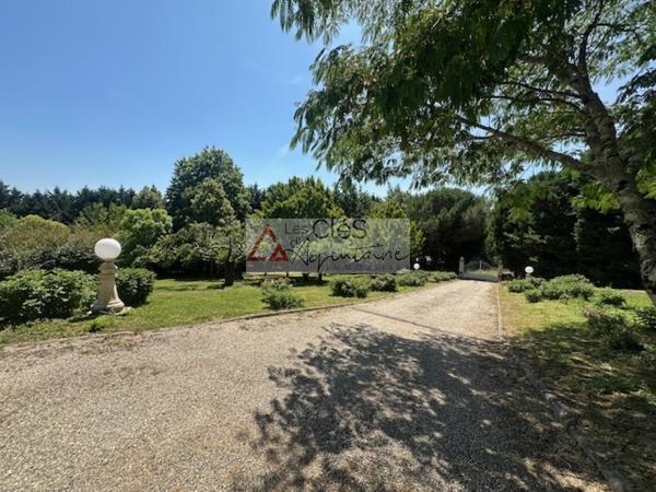 Propriete 9 pièce(s) 4 chambre(s) 309 m²