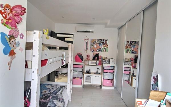 Maison à vendre    5 pièces •  Marseille 10