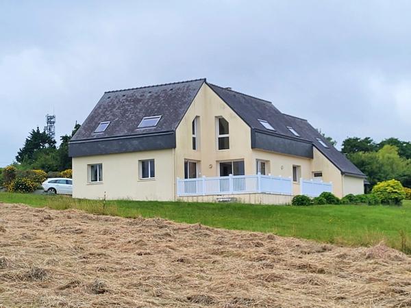 Maison VUE MER à vendre 7 pièces LANVEOC (29)