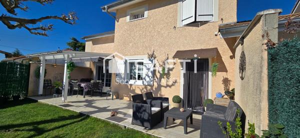 Maison 4 chambres avec piscine et garage