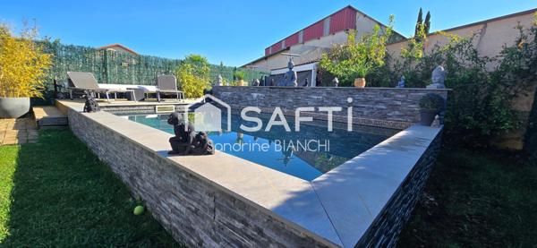 Maison 4 chambres avec piscine et garage