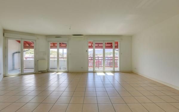 Appartement à vendre    4 pièces • 102,96 m2 Saint-Jean-de-Luz