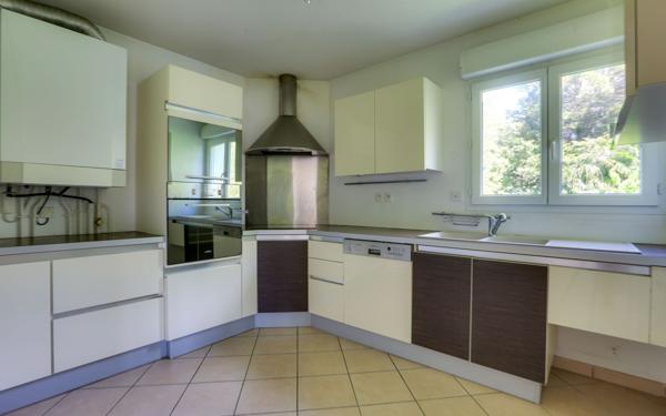 Appartement à vendre    4 pièces • 102,96 m2 Saint-Jean-de-Luz