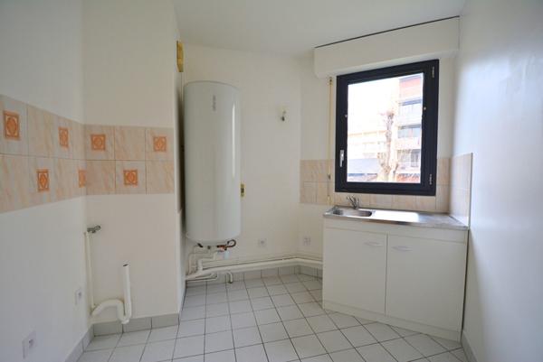 Grand studio idéalement situé au coeur du quartier Mairie