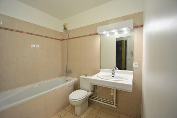 Grand studio idéalement situé au coeur du quartier Mairie