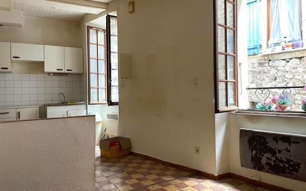 Appartement à vendre    4 pièces •  Viviers