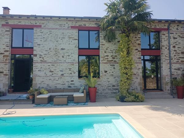 Belle propriété de 240 m² avec piscine et son beau jardin exotique 831 200 € FAI 3370TH – nantes Sud Immobilier