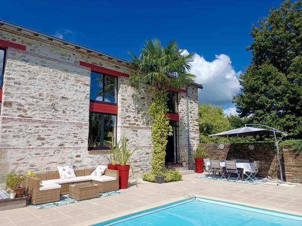 Belle propriété de 240 m² avec piscine et son beau jardin exotique 831 200 € FAI 3370TH – nantes Sud Immobilier