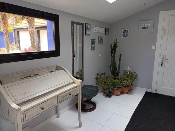 Belle propriété de 240 m² avec piscine et son beau jardin exotique 831 200 € FAI 3370TH – nantes Sud Immobilier