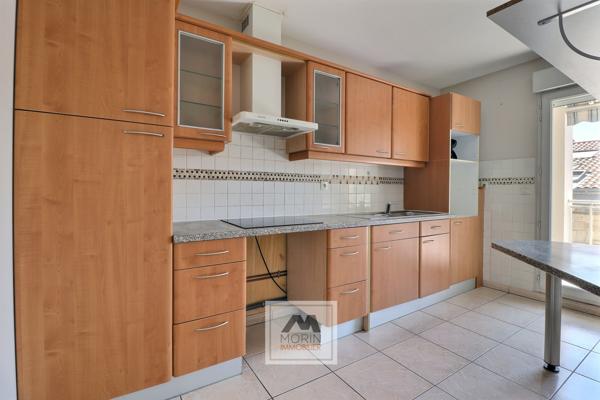 BORDEAUX Quartier CROIX BLANCHE, à vendre appartement avec 4 chambres, terrasse, balcon et garage