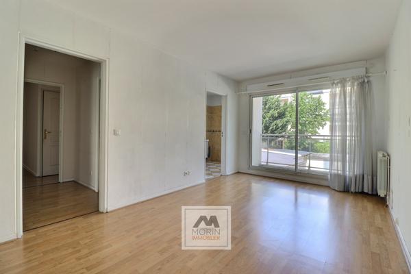 BORDEAUX Quartier CROIX BLANCHE, à vendre appartement avec 4 chambres, terrasse, balcon et garage