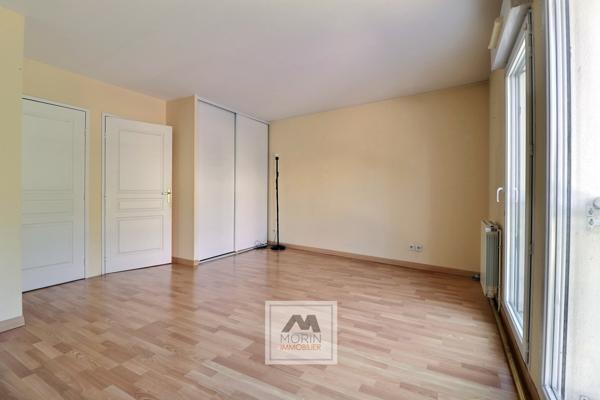 BORDEAUX Quartier CROIX BLANCHE, à vendre appartement avec 4 chambres, terrasse, balcon et garage