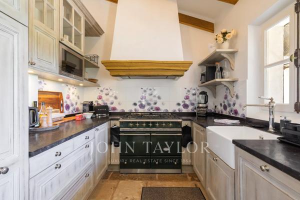 Élégante propriété avec une vue exceptionnelle sur Saint-Paul de Vence
