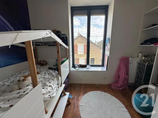 Maison à vendre  8 pièces - 137,55 m 2   FOUGERES  - 35