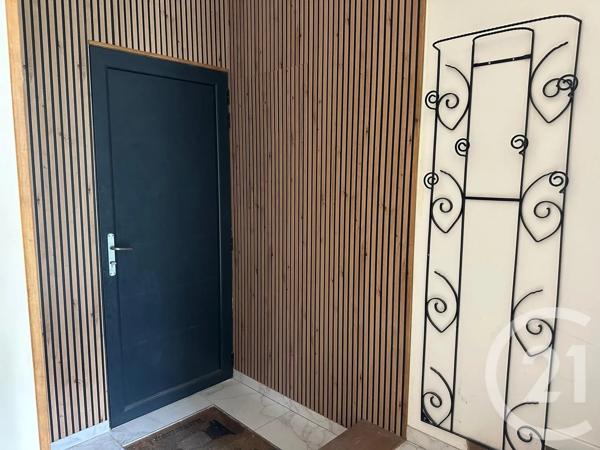 Maison à vendre  8 pièces - 137,55 m 2   FOUGERES  - 35