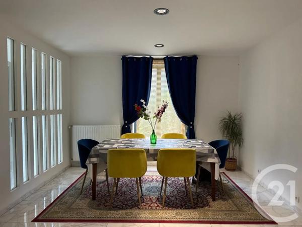 Maison à vendre  8 pièces - 137,55 m 2   FOUGERES  - 35