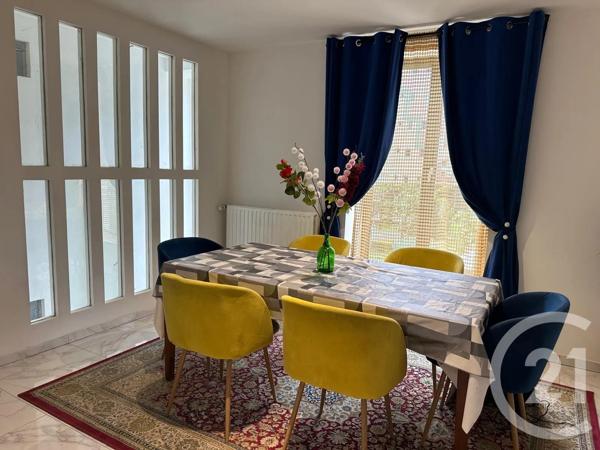 Maison à vendre  8 pièces - 137,55 m 2   FOUGERES  - 35
