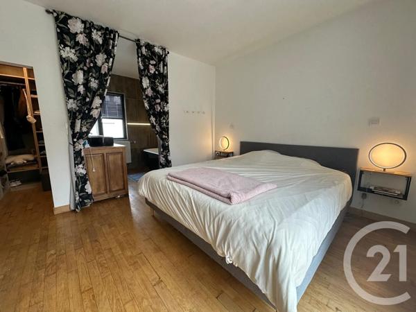 Maison à vendre  8 pièces - 137,55 m 2   FOUGERES  - 35