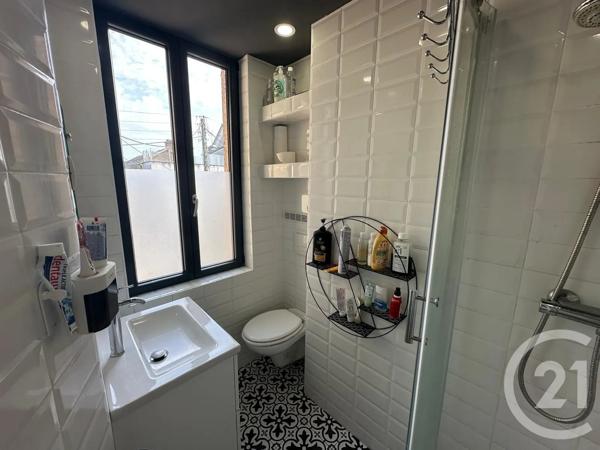 Maison à vendre  8 pièces - 137,55 m 2   FOUGERES  - 35