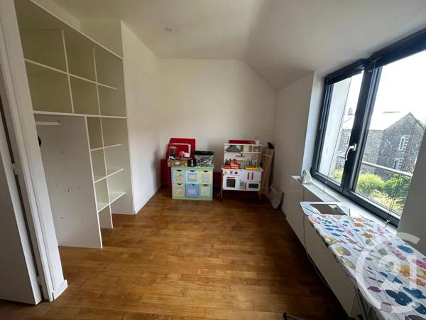 Maison à vendre  8 pièces - 137,55 m 2   FOUGERES  - 35