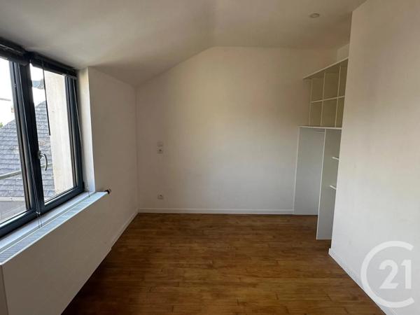 Maison à vendre  8 pièces - 137,55 m 2   FOUGERES  - 35