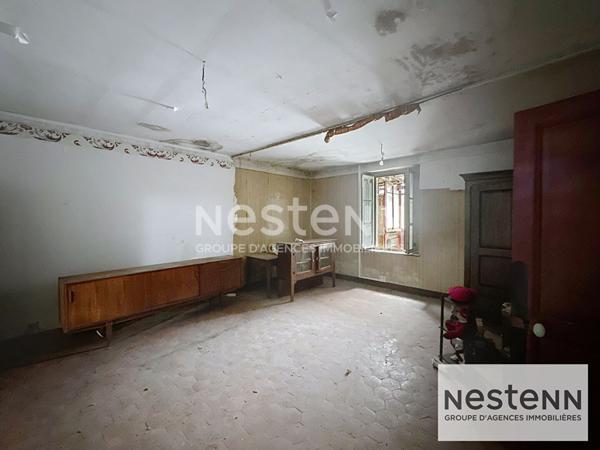 Investisseurs, ne ratez pas cette maison de 340 m² à Blois avec 13 pièces et 8 chambres sur 1 648 m². Idéal pour rénovation, location ou revente. Proche écoles, commerces et transports.