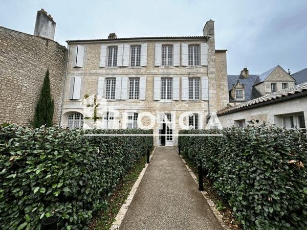 Location Appartement 2 pièces 46.8 m² - 15 RUE MAURICE MARTINEAU Saintes 17100