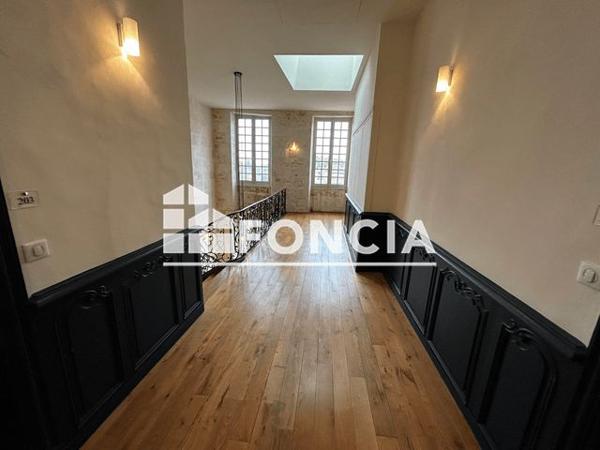 Location Appartement 2 pièces 46.8 m² - 15 RUE MAURICE MARTINEAU Saintes 17100