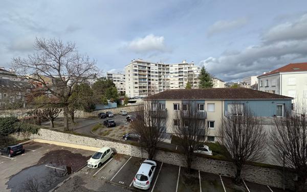 Appartement à louer    1 pièce • 26,89 m2 Limoges