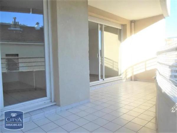 Appartement à louer 4 pièces 85m² Marseille 5e Arrondissement (13005)